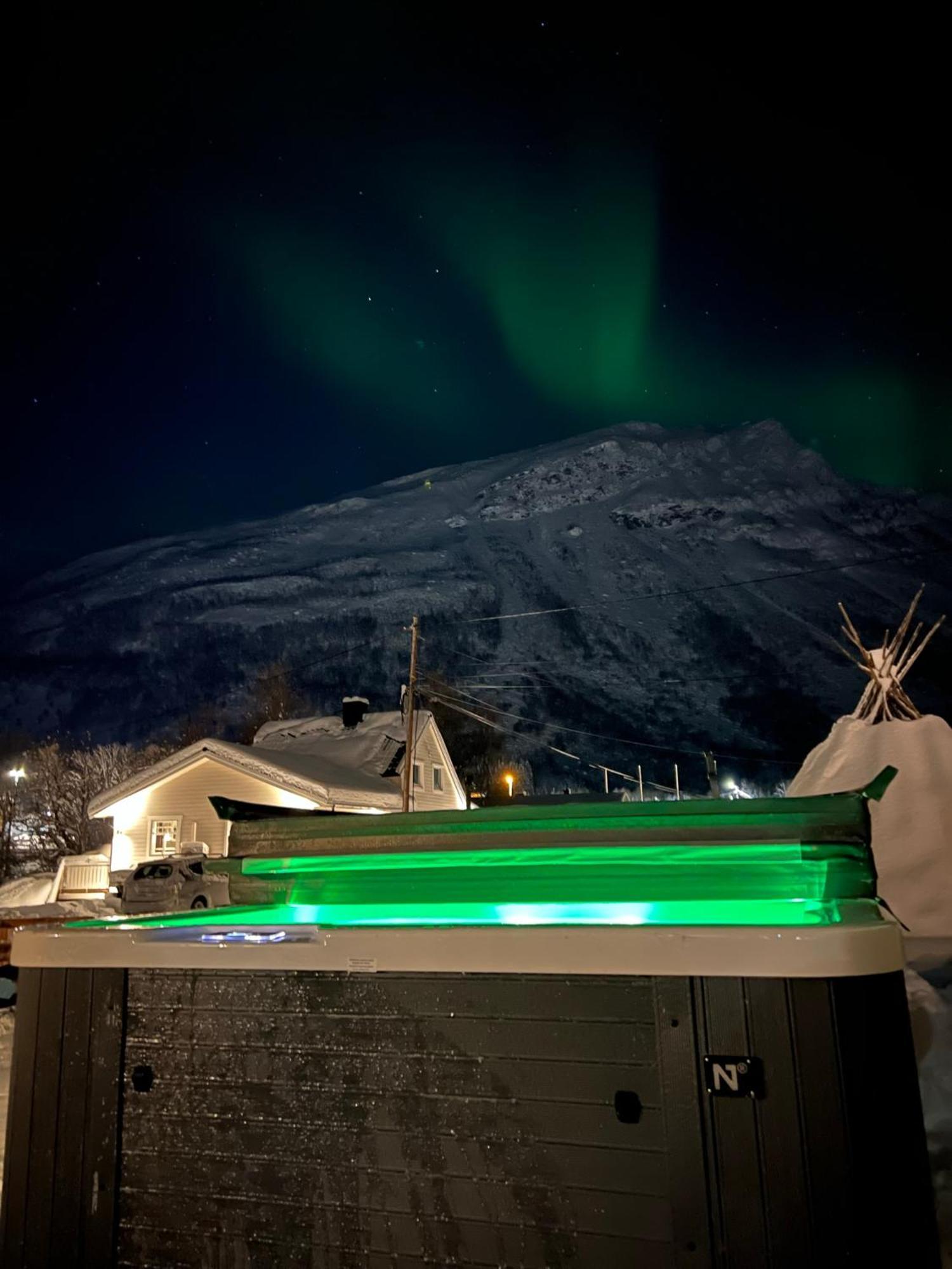 Alpan Apartments, Lyngenfjord Olderdalen Exterior foto