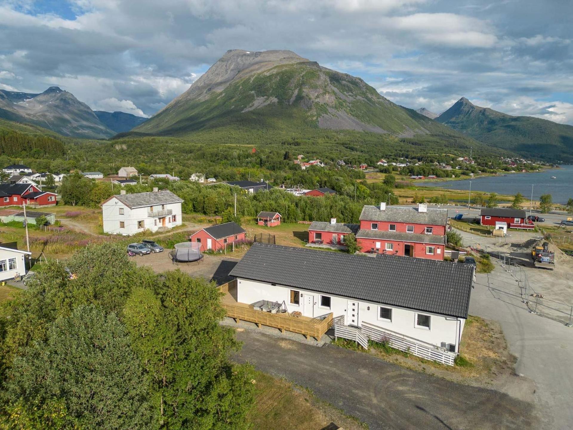 Alpan Apartments, Lyngenfjord Olderdalen Exterior foto